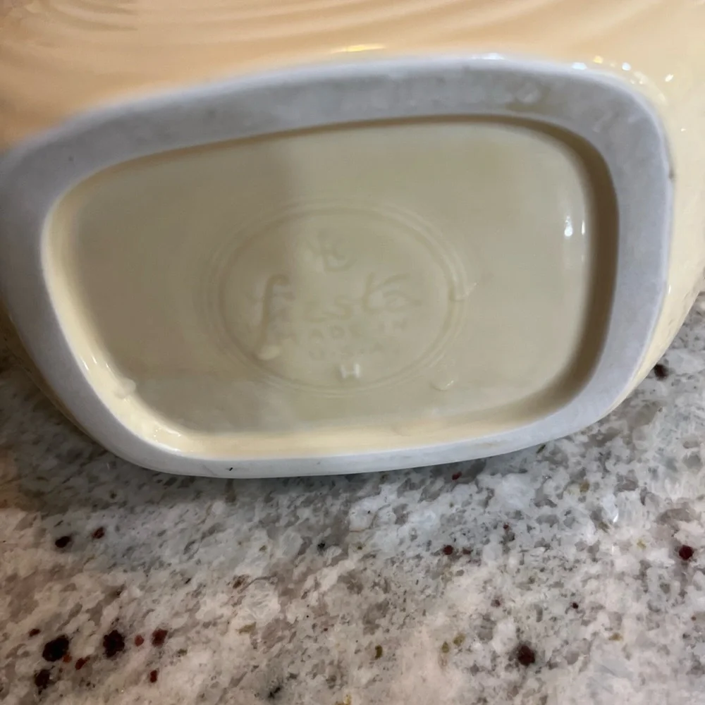 Vintage Fiestaware‎ Disc Pitcher in Linen Yellow